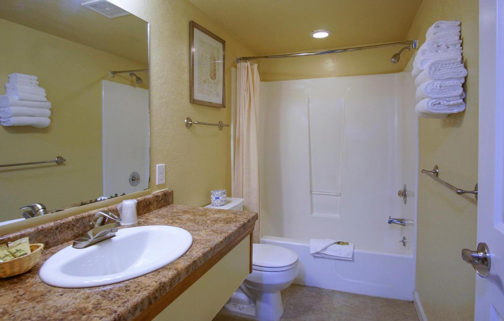 Burney Charm Motel & Suites المظهر الخارجي الصورة