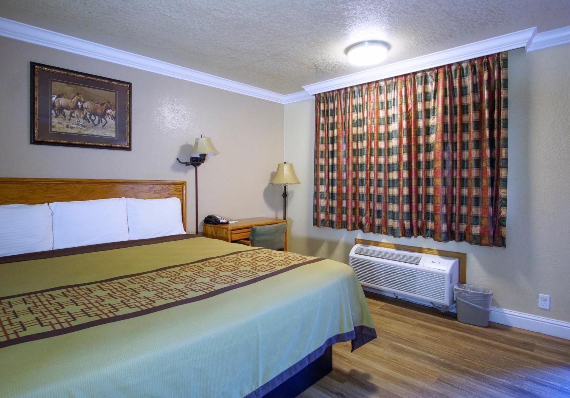Burney Charm Motel & Suites المظهر الخارجي الصورة
