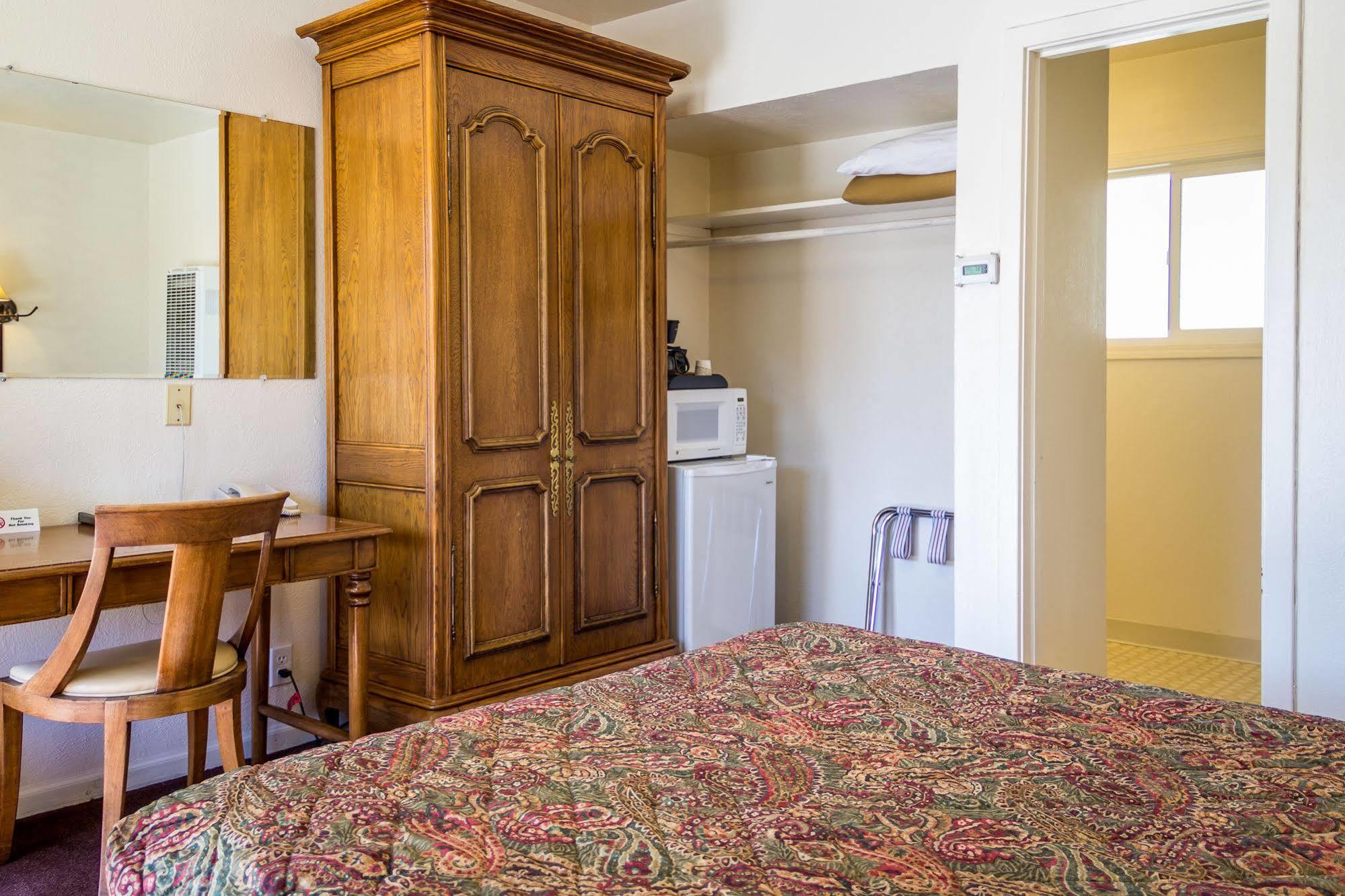 Burney Charm Motel & Suites المظهر الخارجي الصورة