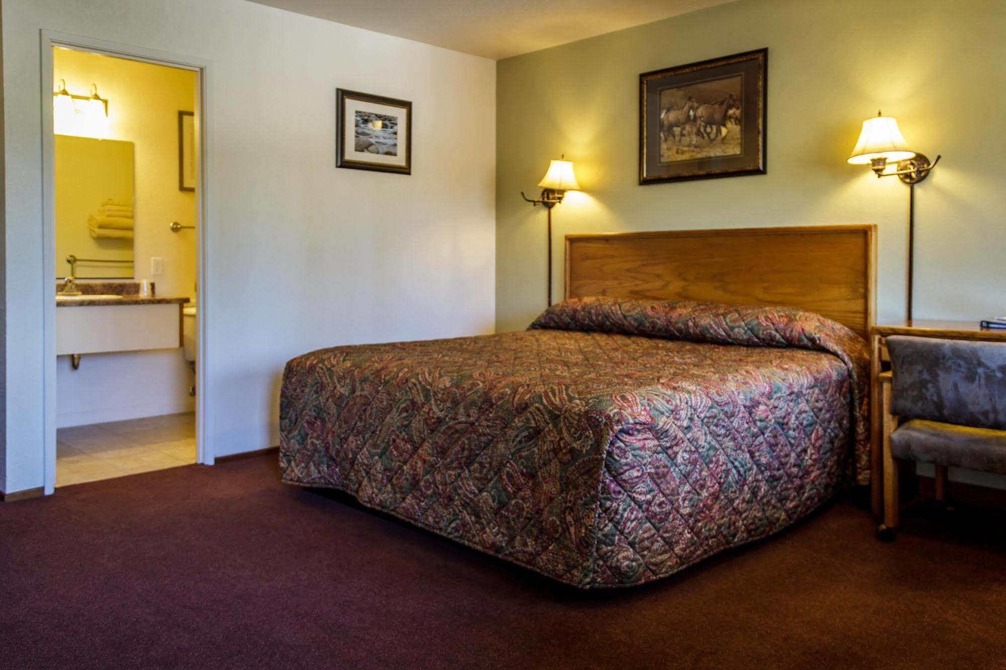 Burney Charm Motel & Suites المظهر الخارجي الصورة