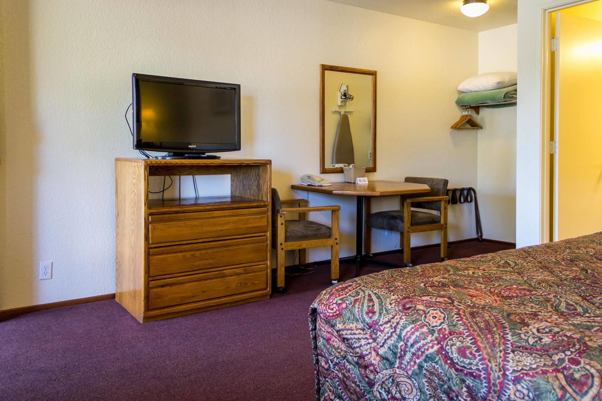 Burney Charm Motel & Suites المظهر الخارجي الصورة